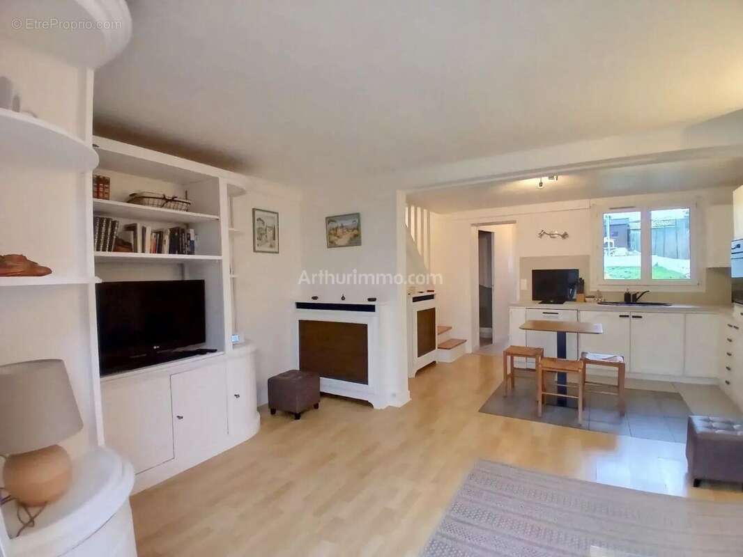 Maison à VILLENEUVE-SAINT-GEORGES