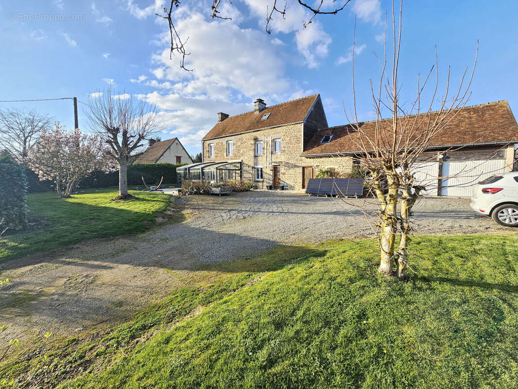 Maison à ATHIS-DE-L'ORNE