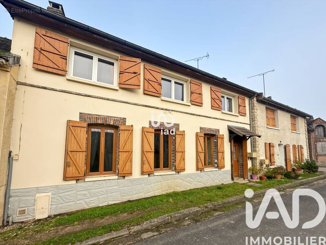 Photo 1 - Maison à COURGENAY