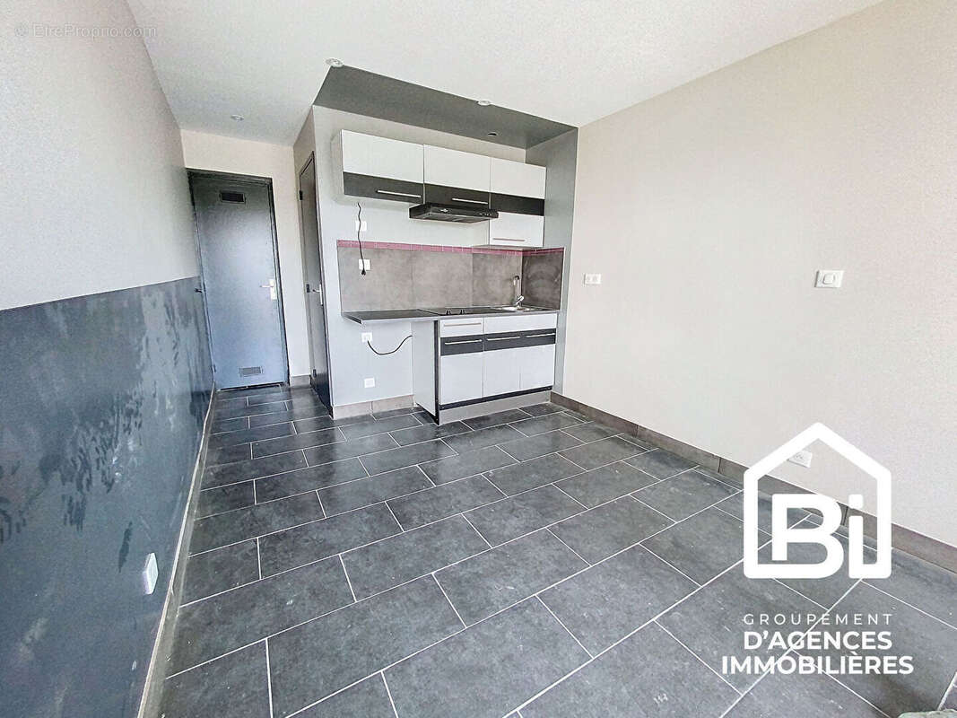 BERNIERES SUR MER - Ensemble immobilier de 7 logements - photo 13