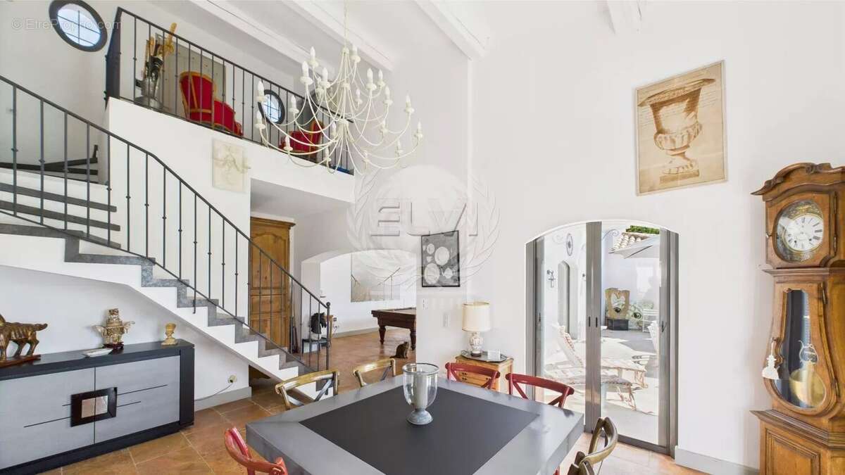 Maison à PLAN-DE-LA-TOUR