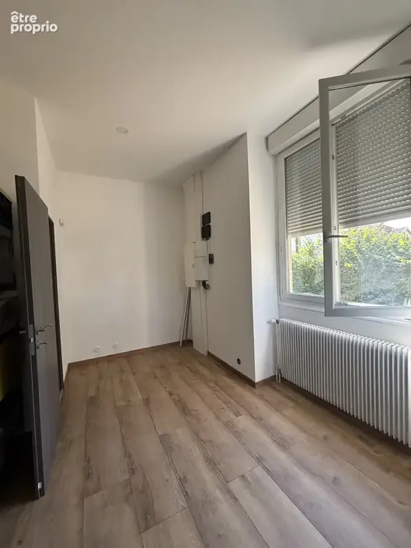 Côte d'Or : Bâtisse bourguignonne de 450m2 dont 260 m2 rénové (plain pied) , annexes, garages sur  4000m2 - photo 35
