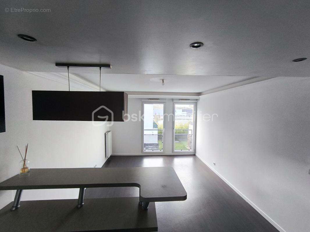 Appartement à DAMMARIE-LES-LYS