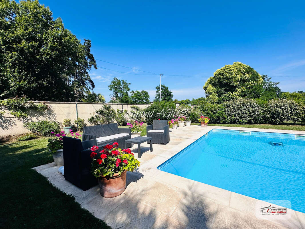 Maison à SAINT-EMILION