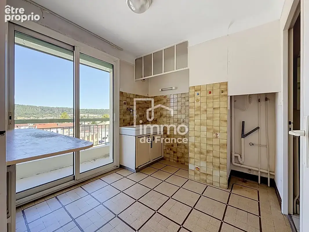Appartement Oyonnax 2 pièce(s) 39.6 m2 - photo 4