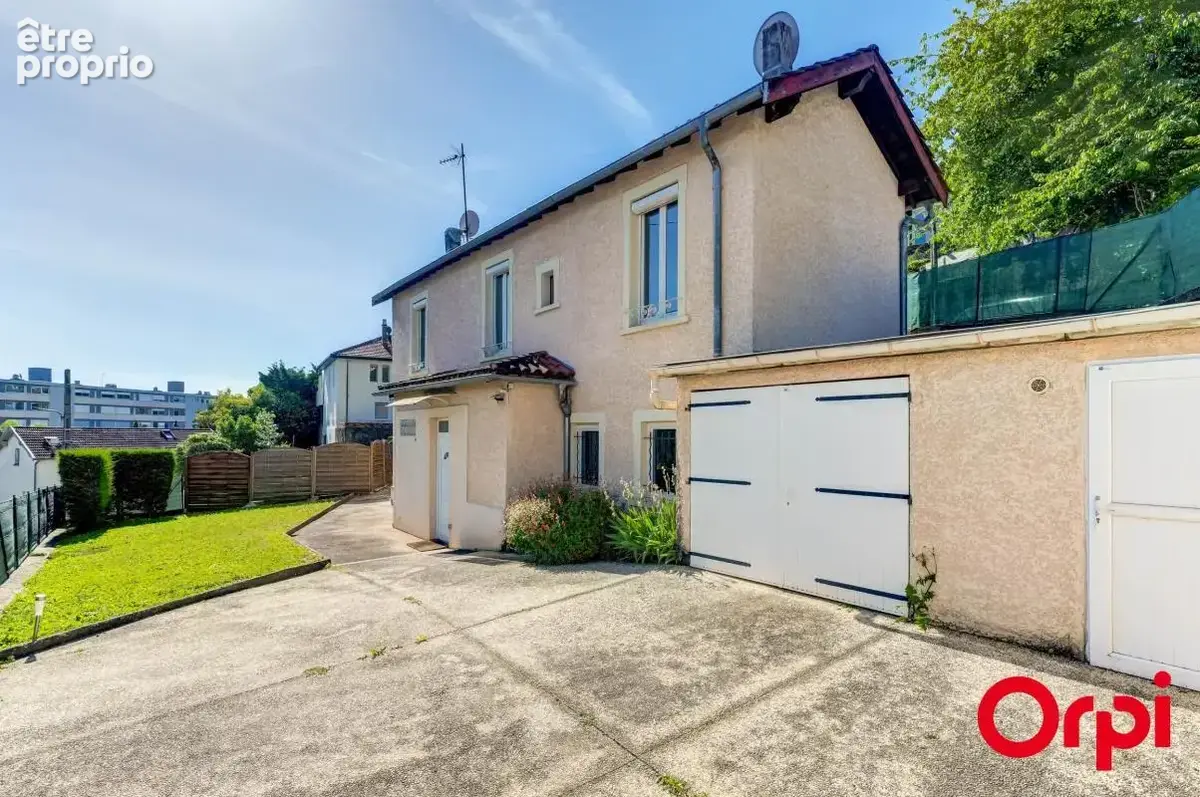 Maison au calme et proche de tout avec garage - photo 1