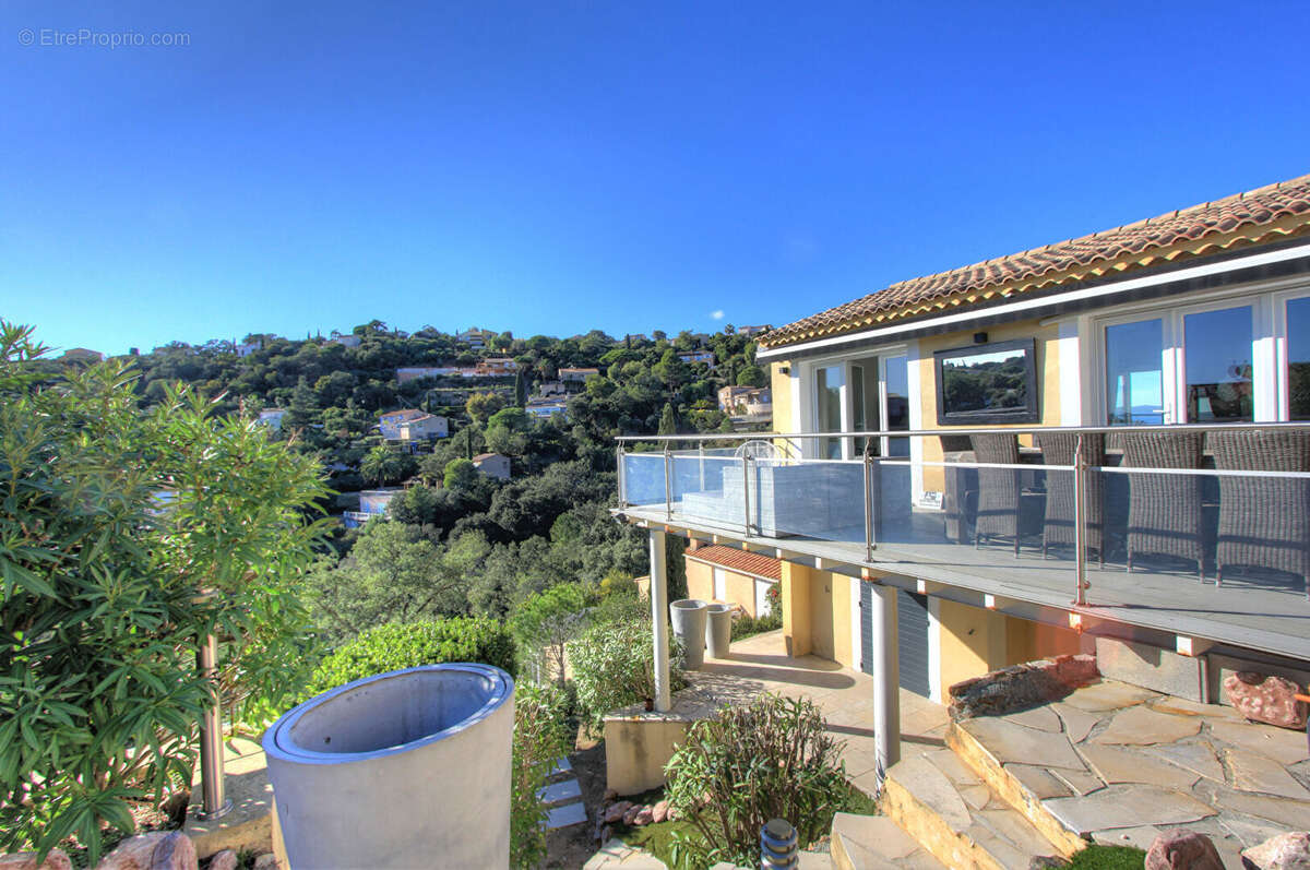 Maison à LES ISSAMBRES