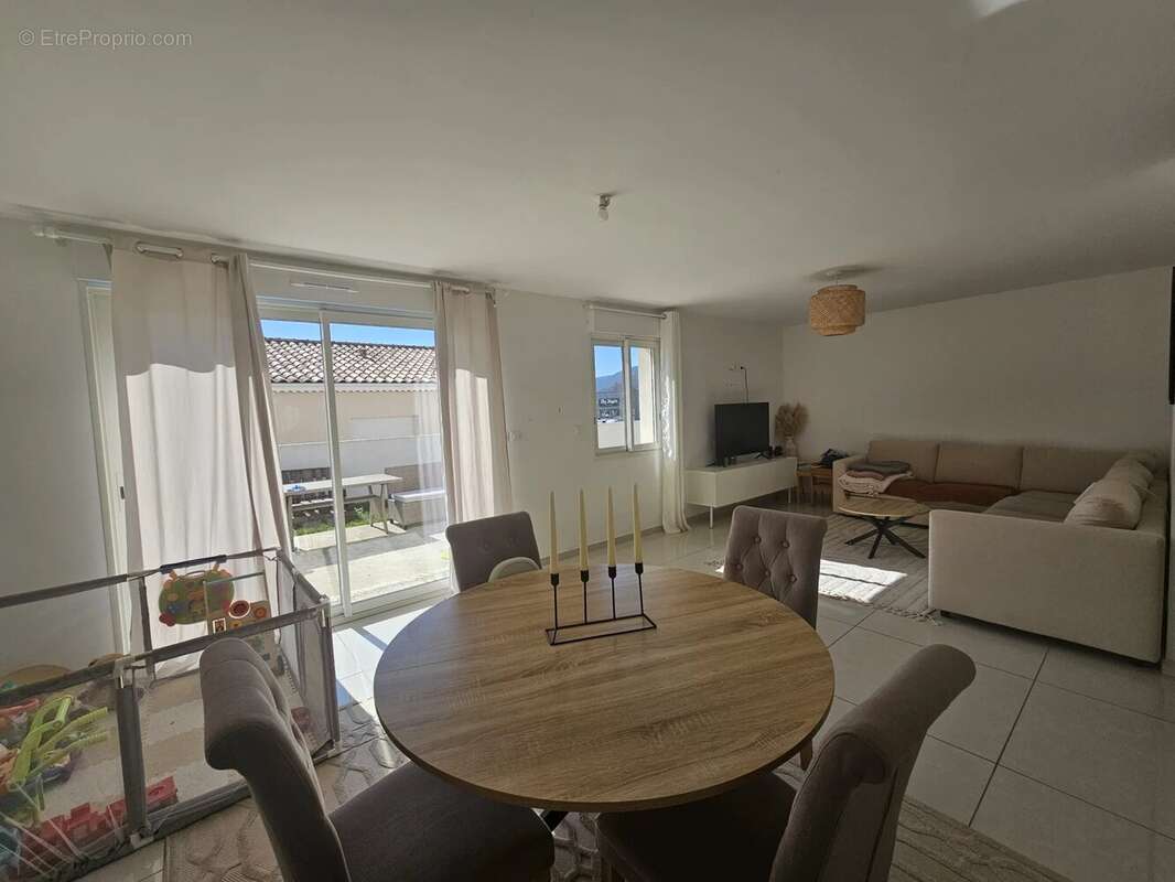 Maison à LES TOURRETTES