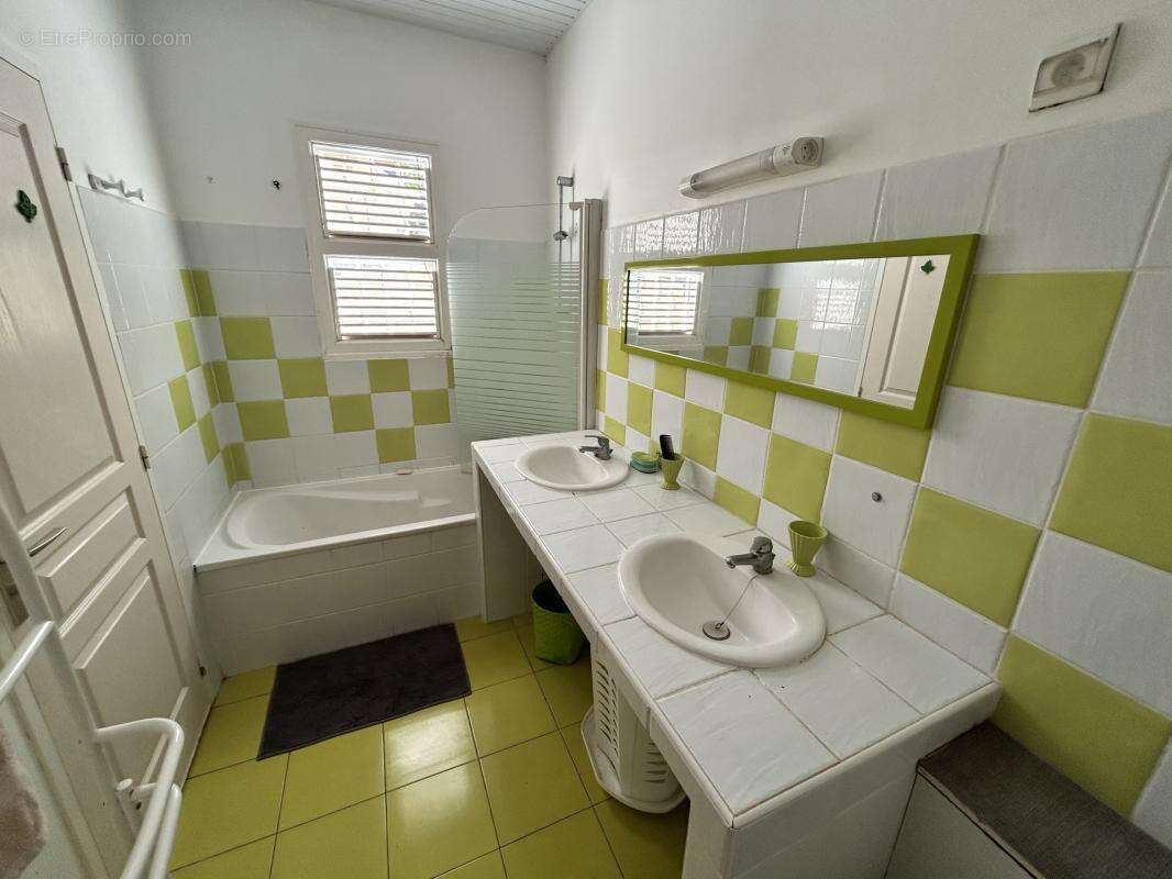 Maison à SAINTE-LUCE