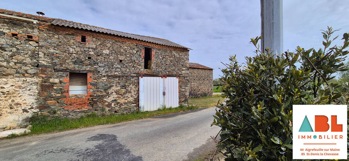 Maison à SAINT-DENIS-LA-CHEVASSE