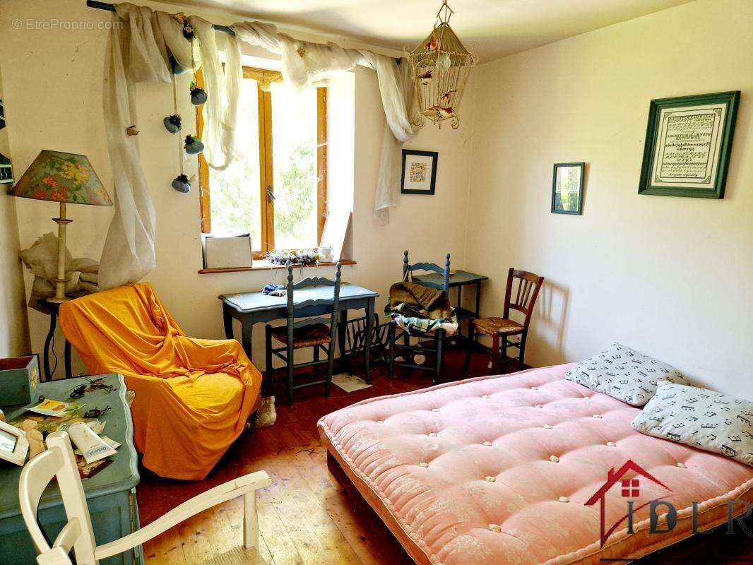 Maison à FRESNES-SUR-APANCE