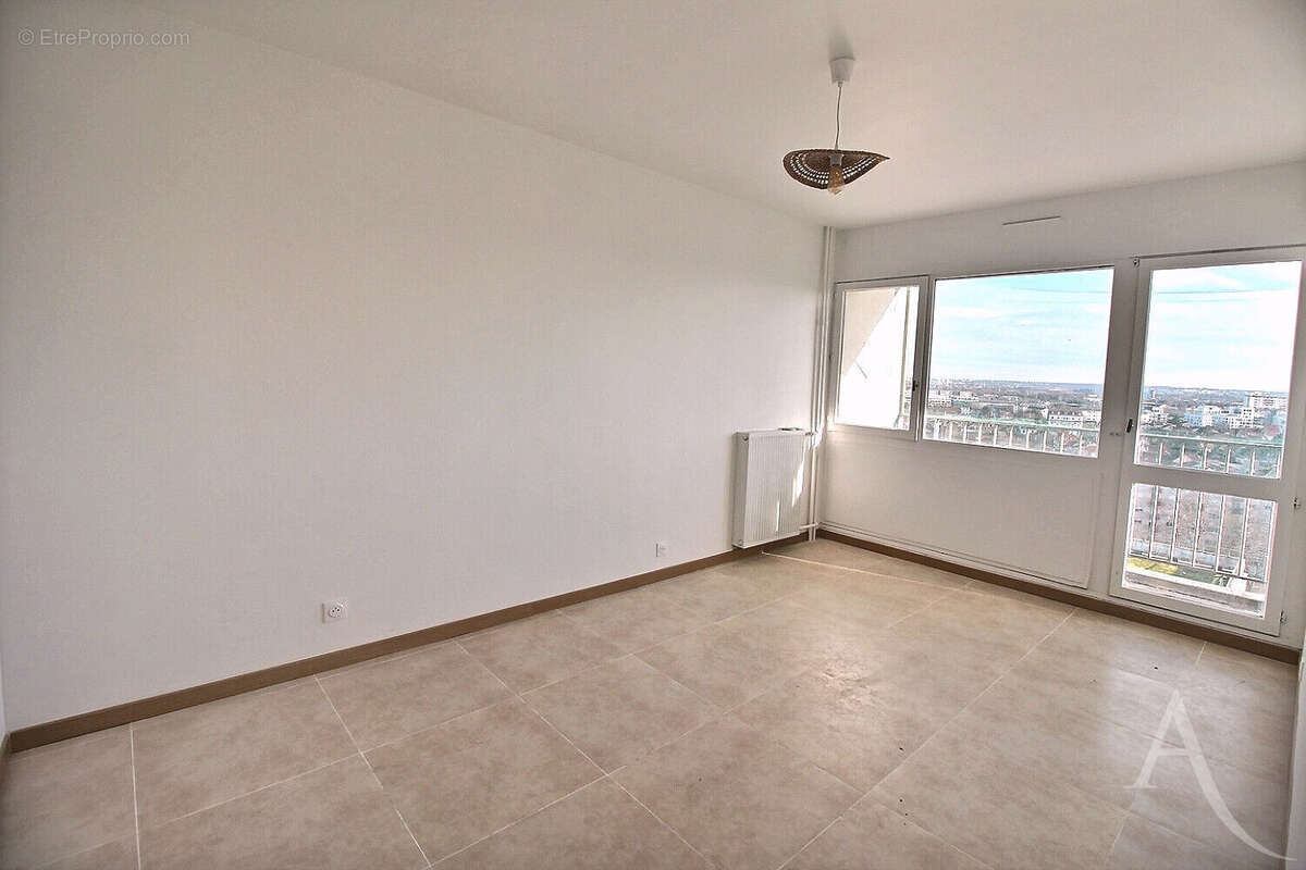 Appartement à THIAIS