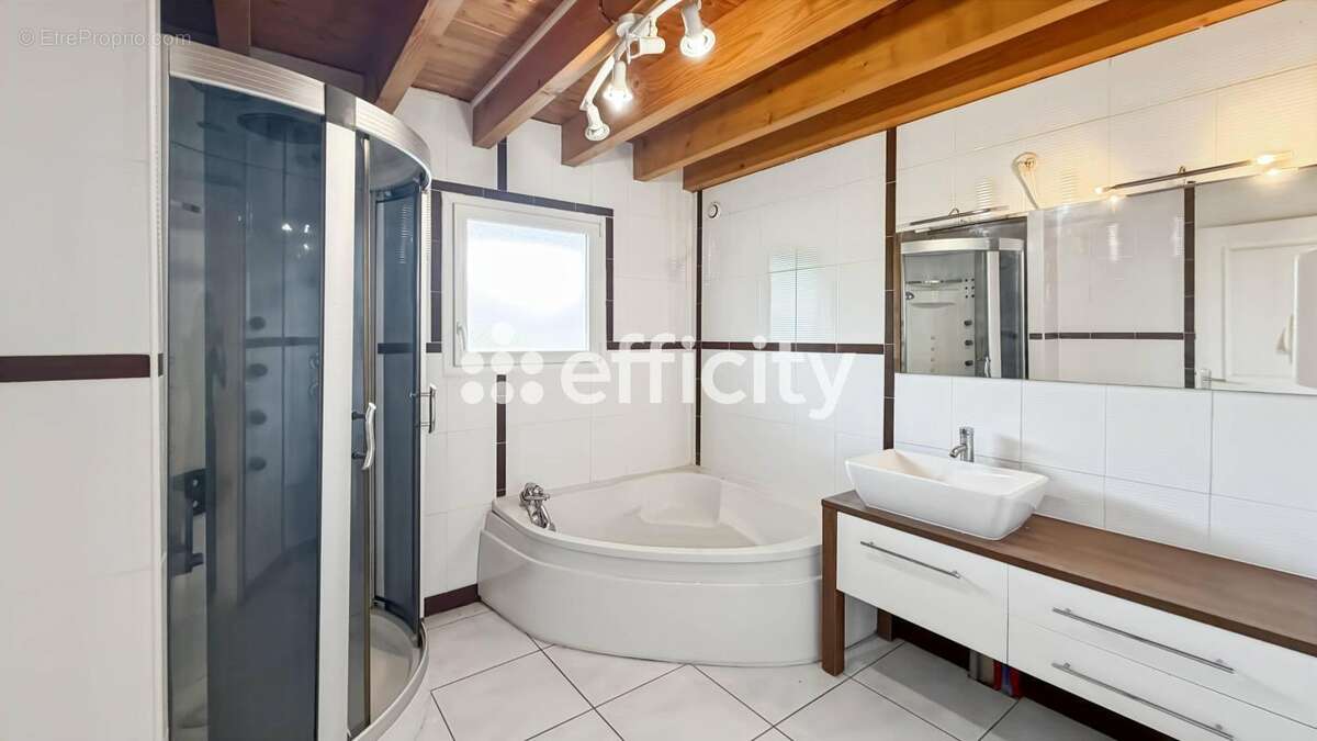 Maison à GUJAN-MESTRAS