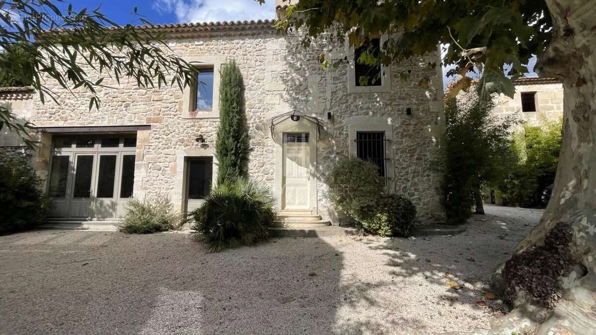 Maison à MAUSSANE-LES-ALPILLES