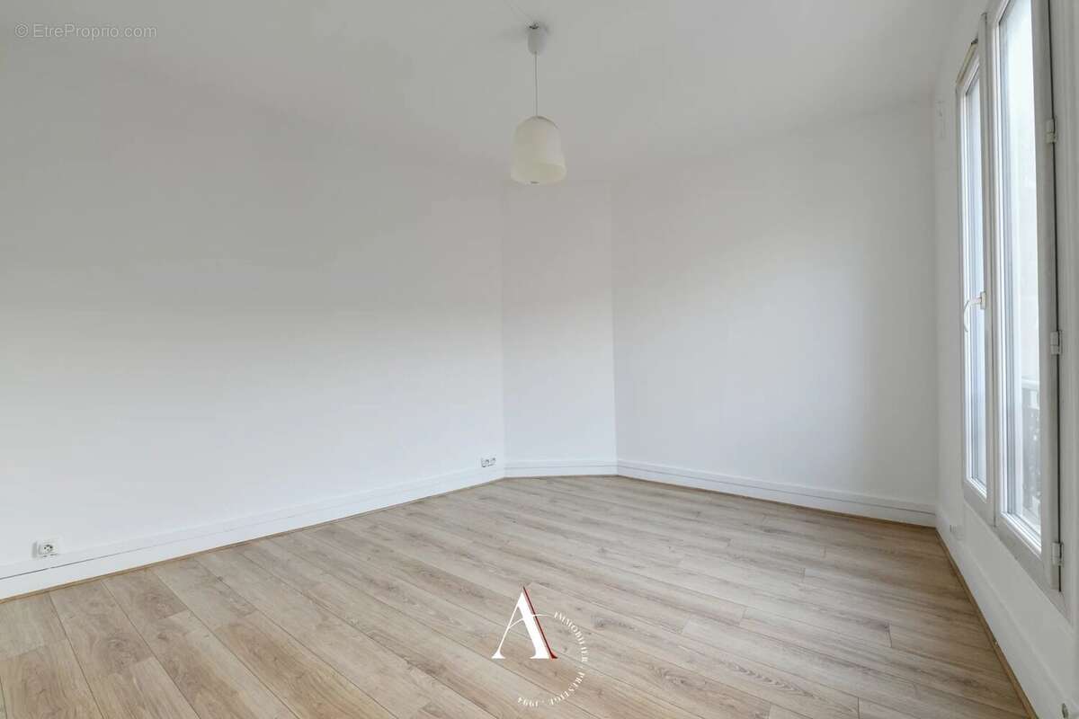 Appartement à AUBERVILLIERS
