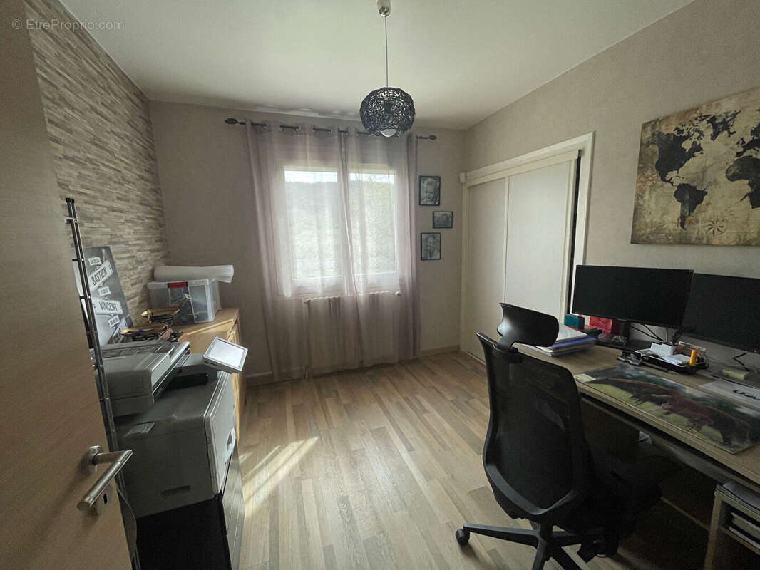 Autre à LEYRIEU