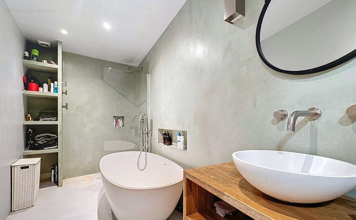 Appartement à PARIS-2E