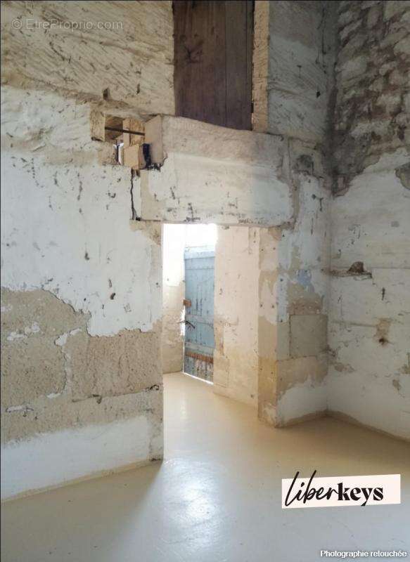 Maison à SAINT-GEORGES-DES-COTEAUX