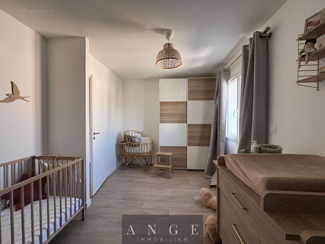 Maison t4 avec garage-recente 2024- possible suite parentale plain pied - photo 9