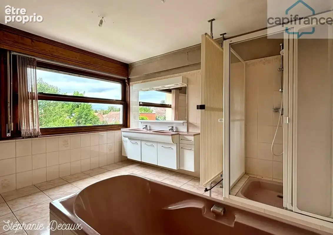 A VENDRE : VALENCIENNES (59) Un bien, mille possibilités : Maison + local professionnel ou logement indépendant ou commerce ou e - photo 9