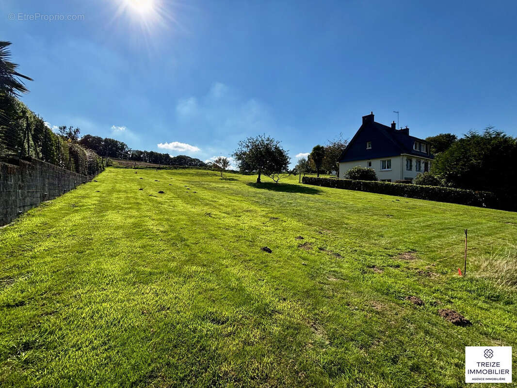 Terrain à HENNEBONT