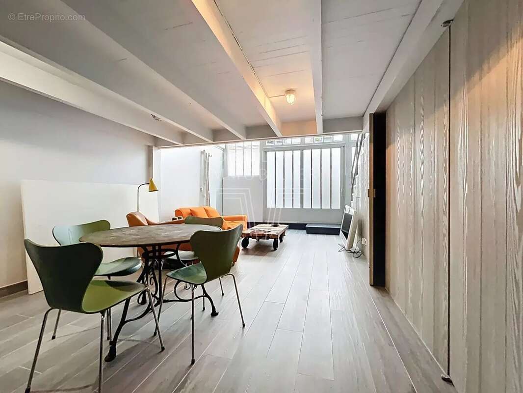 Appartement à PARIS-15E