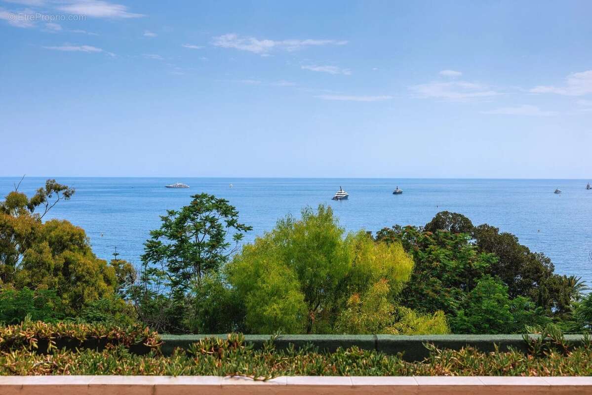 Appartement à ROQUEBRUNE-CAP-MARTIN