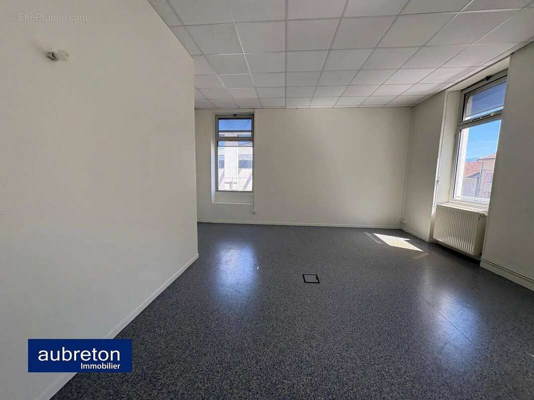 Appartement 200 m² à Sassenage  - photo 7