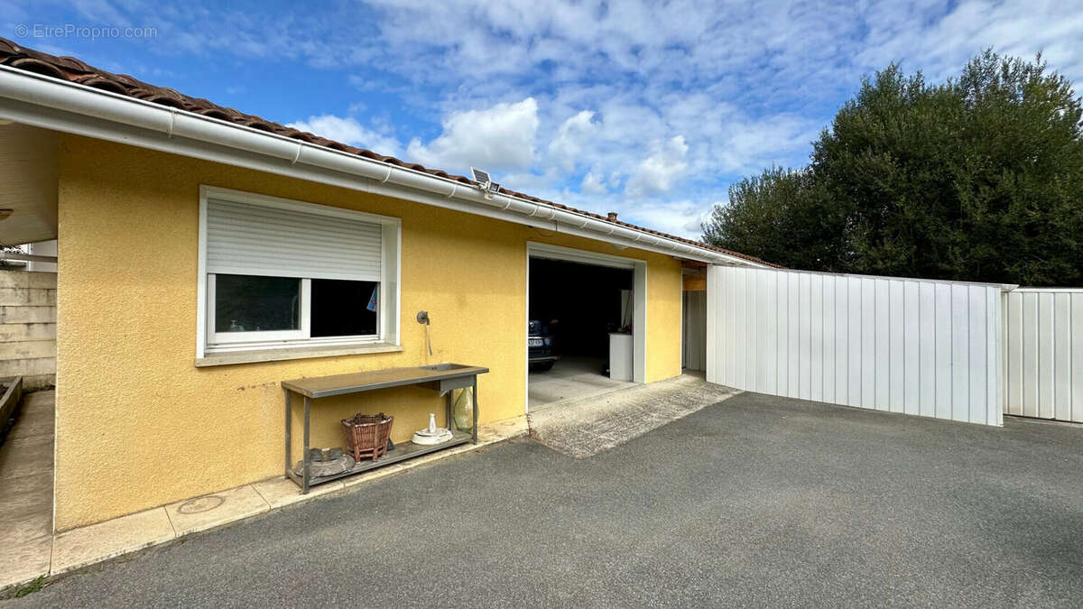 Maison à SAUBRIGUES