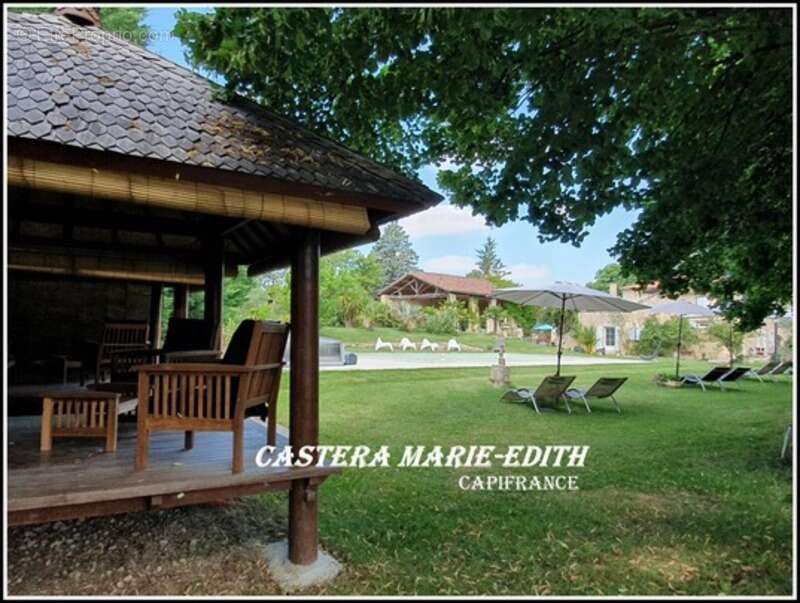 Commerce à SAINT-JEAN-POUTGE