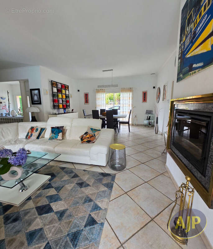 Maison à MARTIGNAS-SUR-JALLE