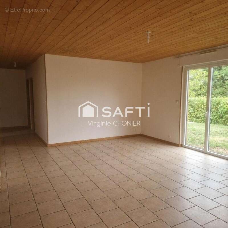 Photo 6 - Maison à CREUZIER-LE-NEUF