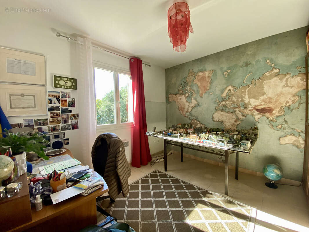 Maison à SAINTE-CECILE-LES-VIGNES