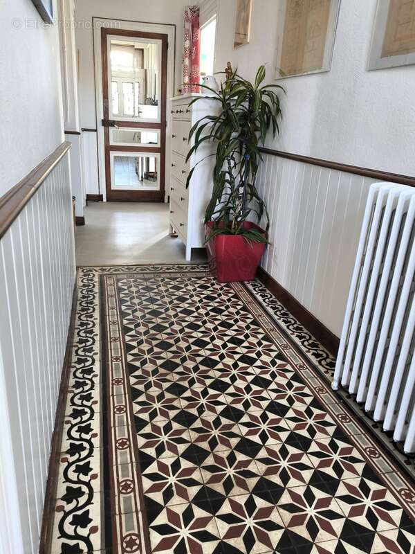 Maison à vendre 7 pièces SAINT SORNIN (16) - photo 3