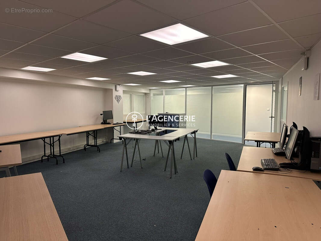 Commerce 550 m² à Toulouse  - photo 3