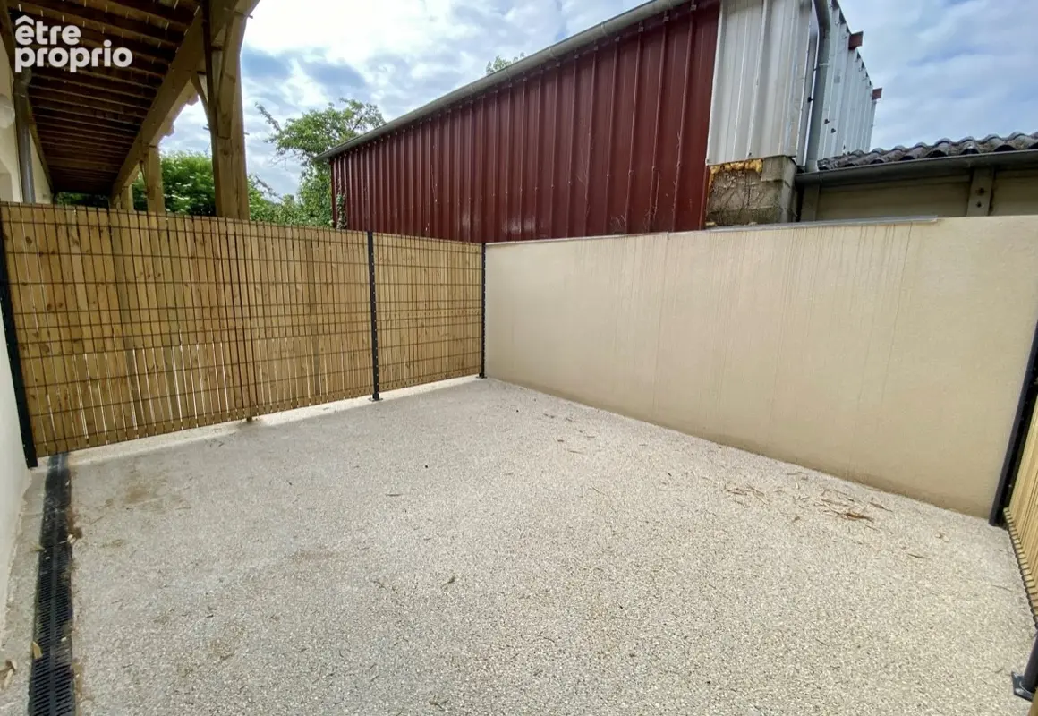 A VENDRE Appartement loué avec terrasse - idéal investisseur - photo 2