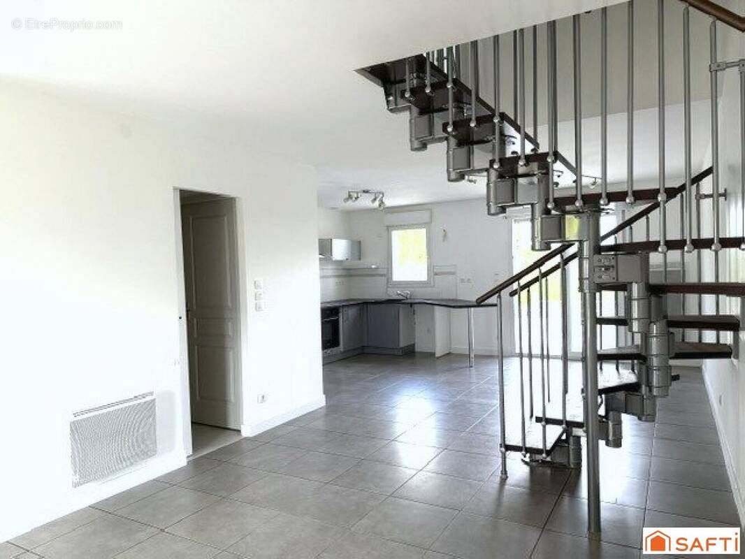 Photo 1 - Maison à SOUVIGNE