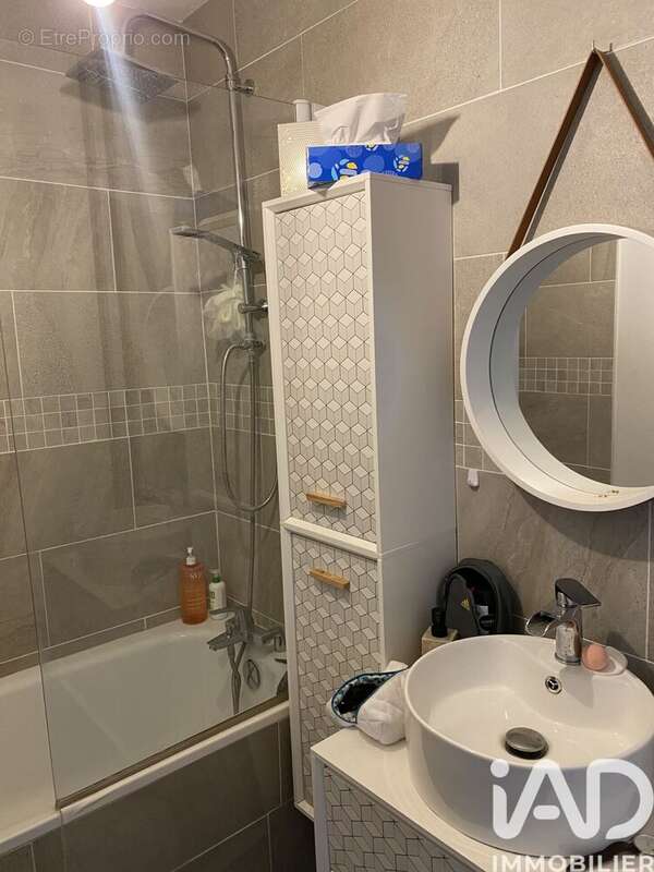 Photo 8 - Appartement à LA CHAPELLE-SAINT-LUC