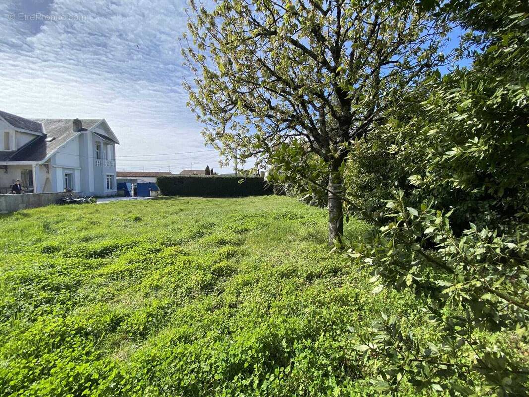 Terrain à LA ROCHELLE
