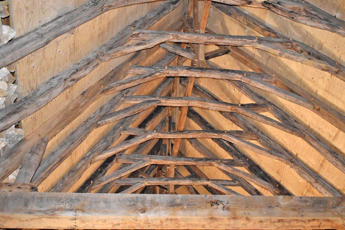 Maison à SAINT-AMAND-DE-COLY