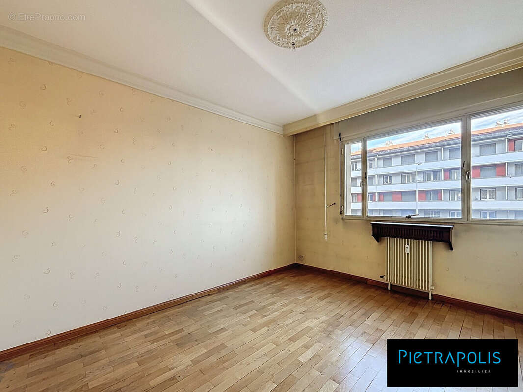 Appartement à LYON-8E