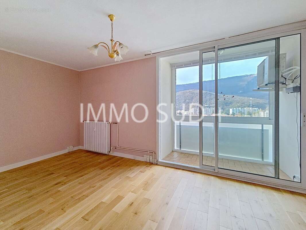 Appartement à SEYSSINET-PARISET