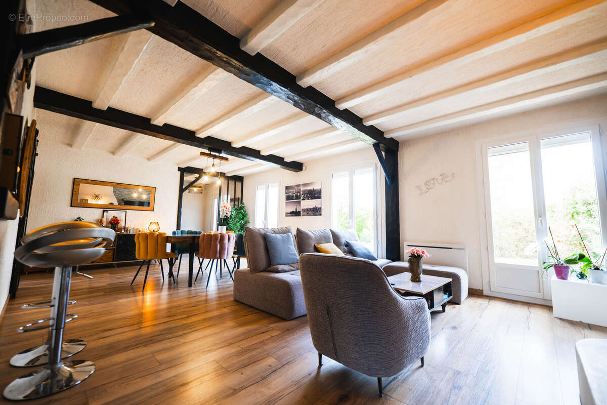 Maison à GRISY-SUISNES