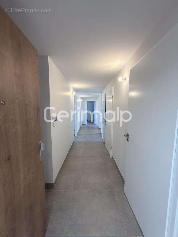Vente - Appartement - 4 pièces - 113 m² - 850 000 € - - photo 5