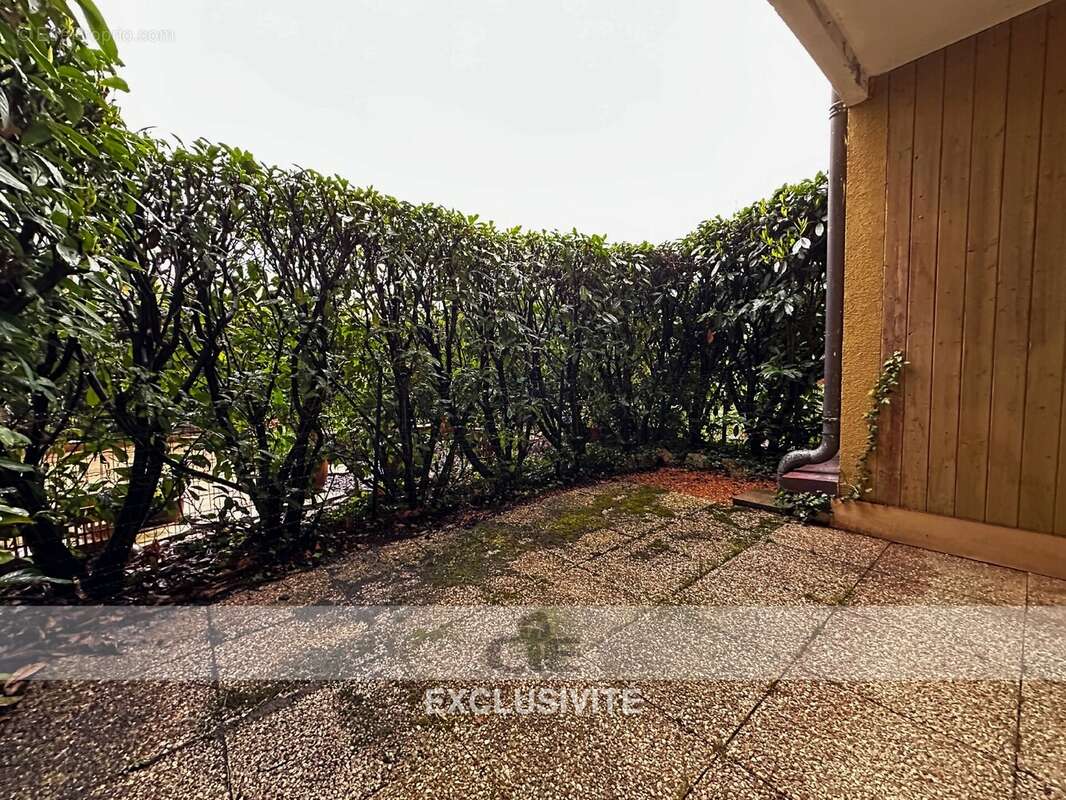 Appartement à COLLONGES-SOUS-SALEVE