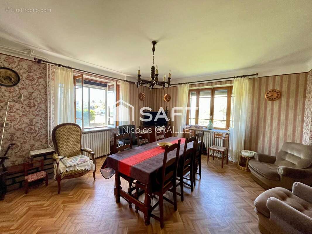 Maison 162 m² à Le Massegros  - photo 5