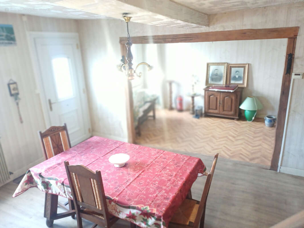 Maison à BAIGNES-SAINTE-RADEGONDE