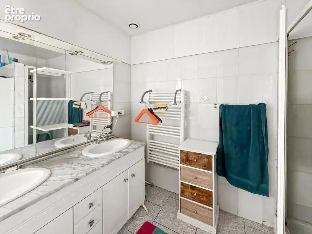  Maison familiale de plain-pied avec vue dominante – Un cadre de vie privilégié à La Chapelle-Gonaguet - photo 12