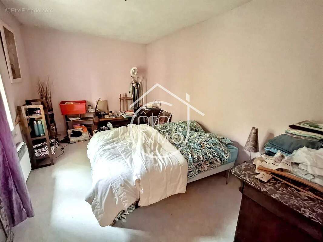 Maison à COURS-DE-PILE