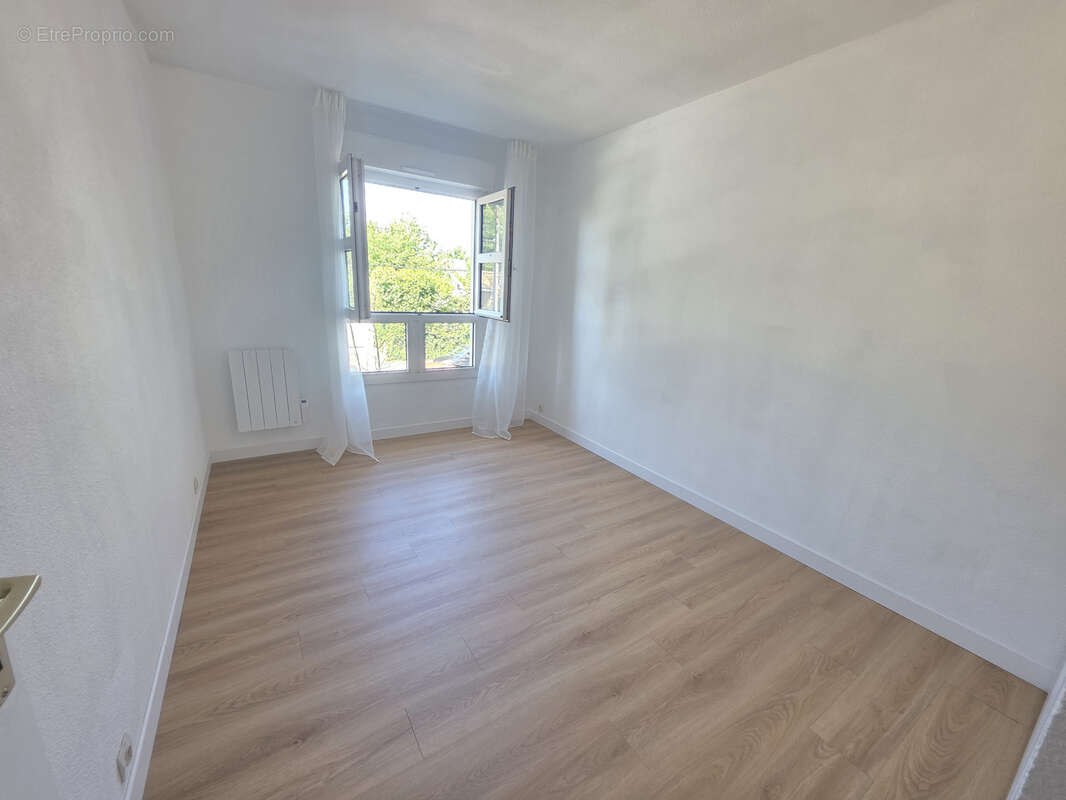 Pessac t3 de 68 m2 balcon et parking - photo 8